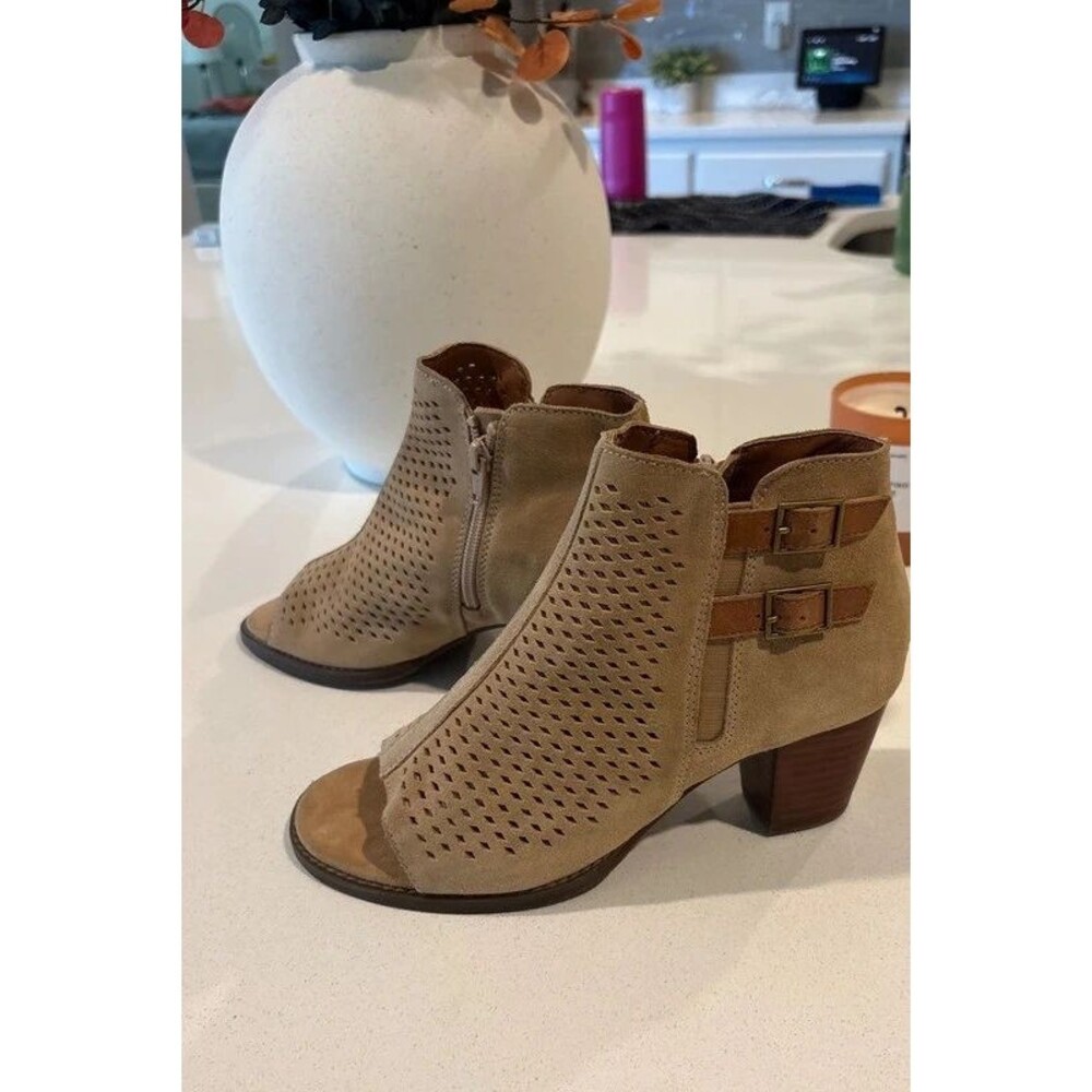 Vionic Open Toed Booties 7.5